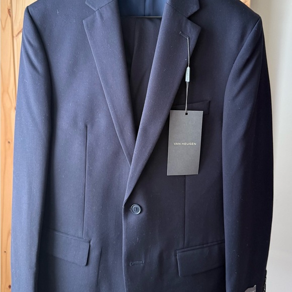 Van Heusen Other - Van Heusen Men's Dark Blue Suit